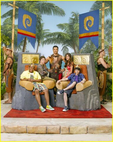 File:Season1promocastshoot.jpg