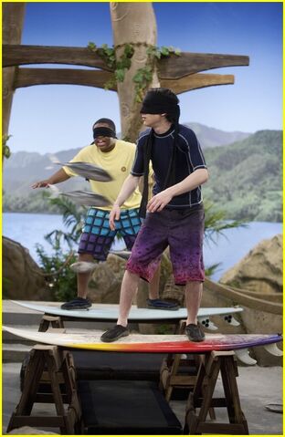 File:Mitchel-musso-doc-shaw-blindfold-03.jpg
