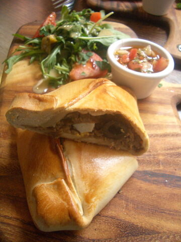 File:Empanadas.jpg