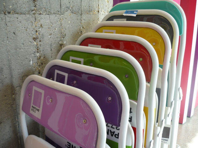 File:Pantonechairs.jpg