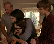 S2E9 - SAT group hug