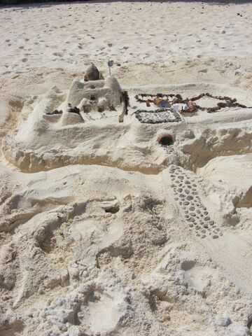 File:KeletiSandcastle2.jpg