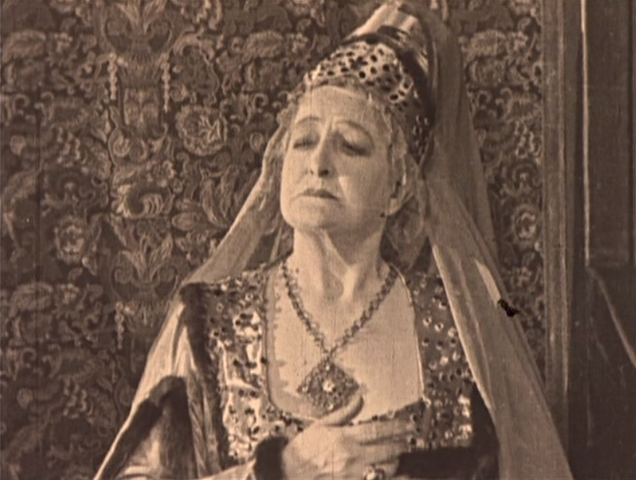 File:Madame de Gondelaurier.png