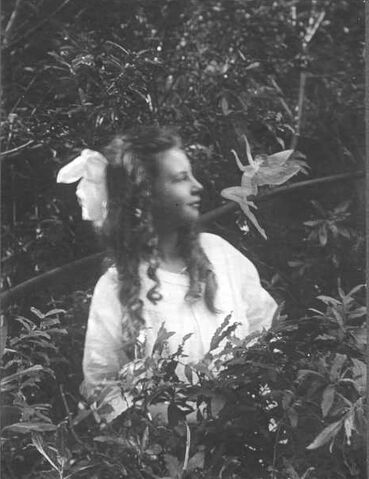 File:CottingleyFairies3.jpg
