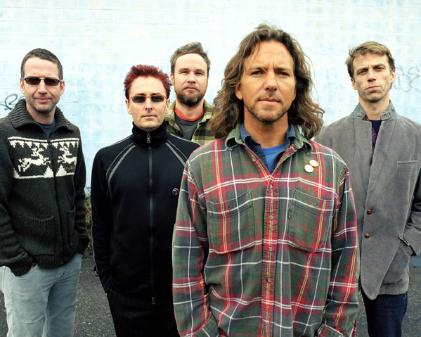 File:Wikia-Visualization-Main,pearljam944.png