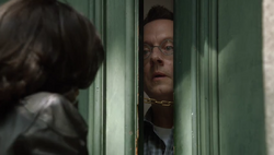 1x04 - Finch Burdett.png