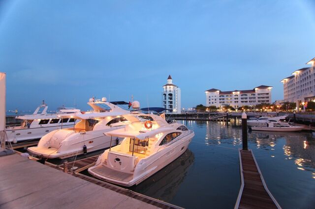 File:Straits-Quay-marina, Tanjung Tokong, George Town, Penang.jpg