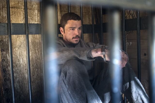 File:Ethan-in-chains-still-season-three.jpg