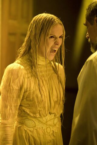 File:Mina-Vampire.jpg