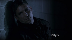 1x20 - Flashback Reese.png