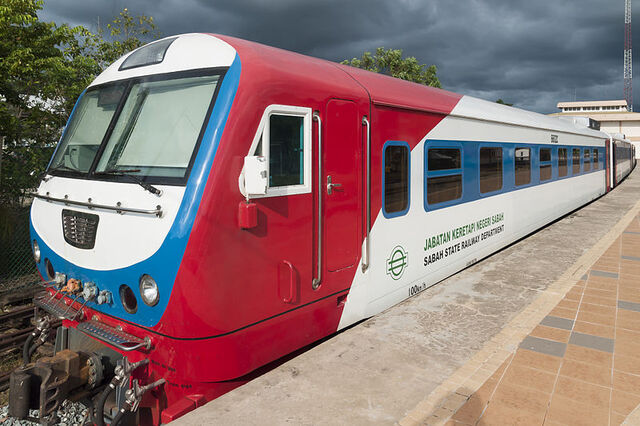 File:Rail Phaluhm Train-1.jpg