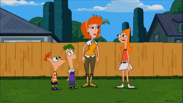 File:Candace suddenly stops dancing.jpg