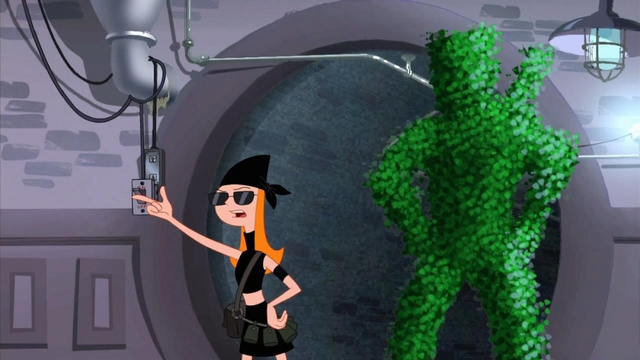 File:Candaceenters.png