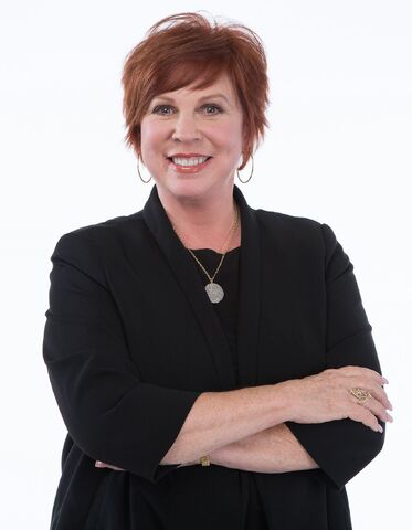 File:Vicki Lawrence.jpg