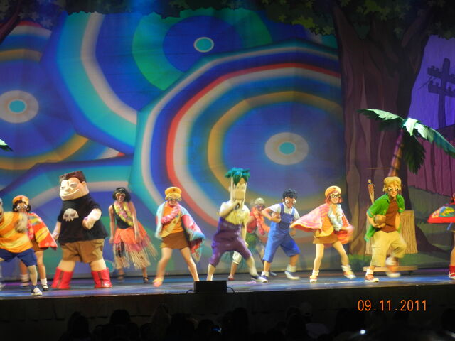 File:Phineas-and-ferb-live1.jpg