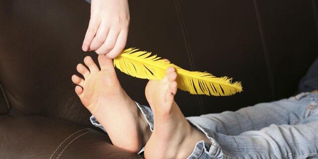 File:Tickle.jpg