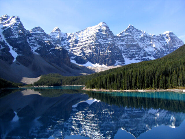 File:Mountains.jpg