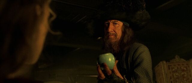 File:Barbossa Apple.jpg