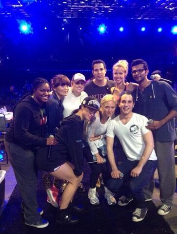 File:Mtv-movie-awards-pitch-perfect-reunion.jpg