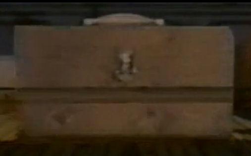 File:The brown toolbox.jpg