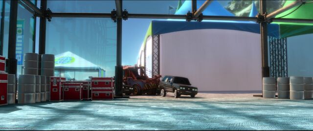 File:Cars2-disneyscreencaps.com-8714.jpg