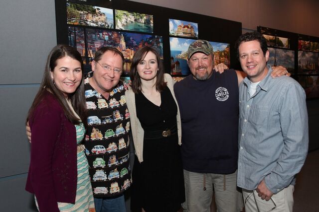 File:Cars2castandcrew.jpg