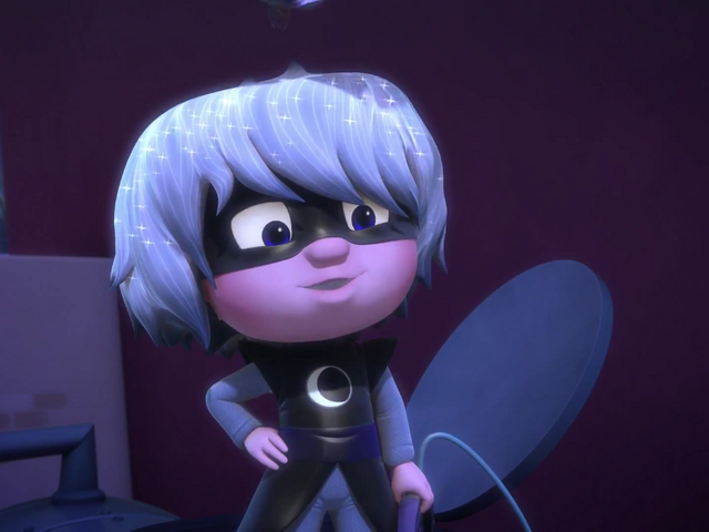 File:Luna Girl's Pose.png