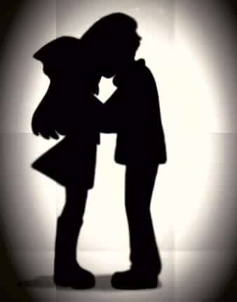 File:Lucas and dawn kis.jpg