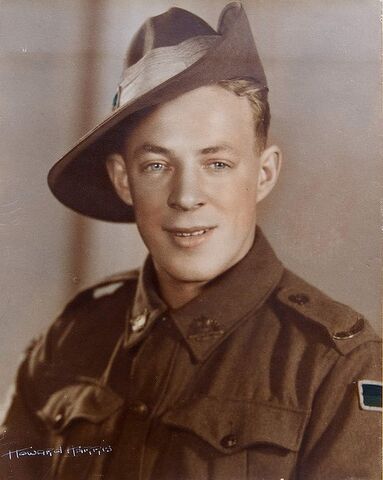 File:Australian WWII soldier.jpg
