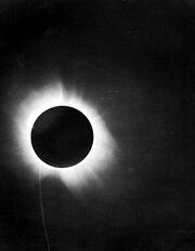 220px-1919 eclipse positive