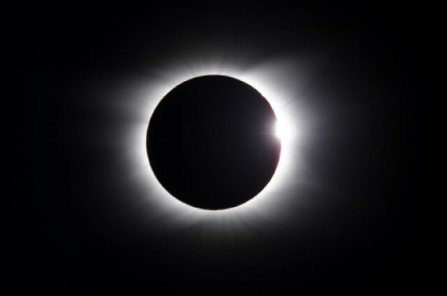 File:Solar-eclipse.jpg