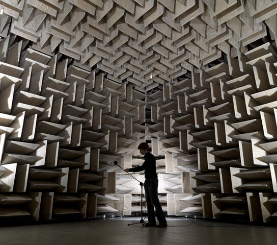 File:Hemi-anechoic-chamber.jpg