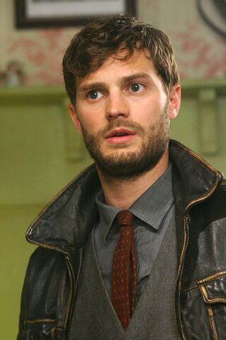File:Sheriff-Graham-Episode-2-17-Welcome-to-Storybrooke-sheriff-graham-the-huntsman-33892900-1333-2000.jpg