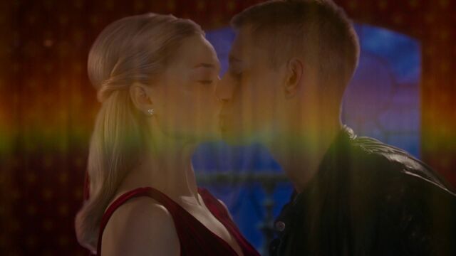 File:Anastasia-and-Will-True-Loves-Kiss-1x13-And-They-Lived.jpg