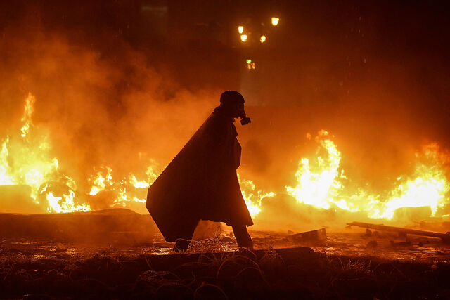 File:Gas-mask-cloak.jpg