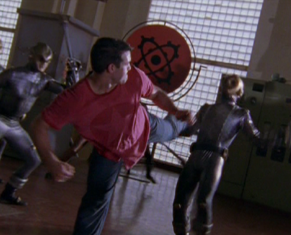 File:WF ForeverRed Jasoncogs.png