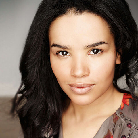 File:Zoe-Robins.jpg