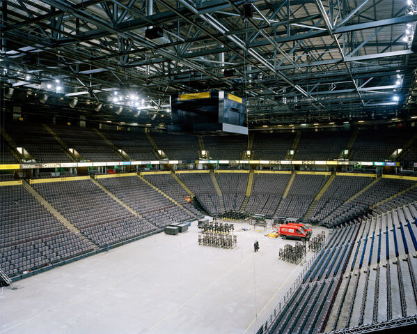 File:Palacio de los Deportes.jpg
