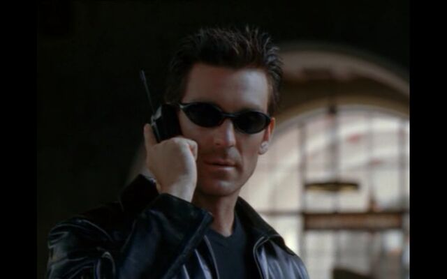 File:Scott free 2x02.jpg