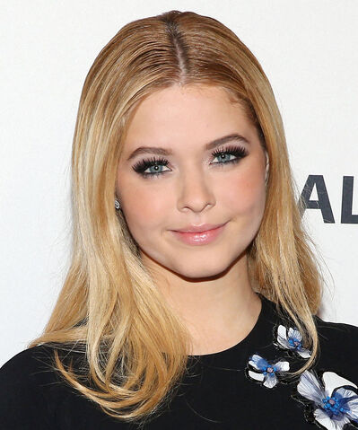 Archivo:122315-sasha-pieterse.jpg
