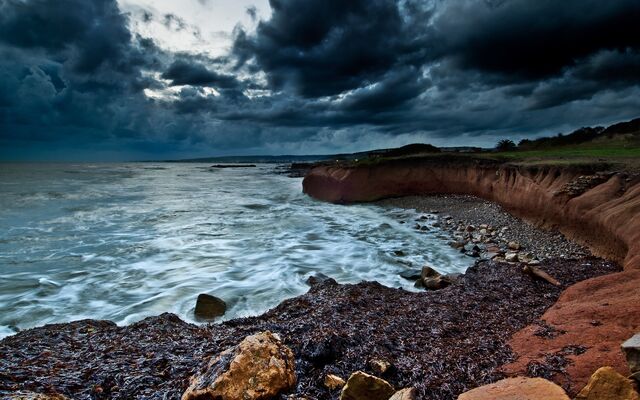 File:Dark-sea-coast.jpeg