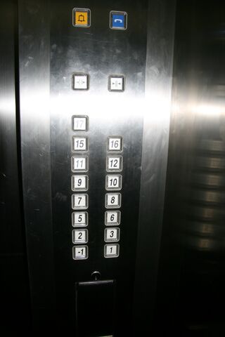 File:ShanghaiMissingFloors.jpg