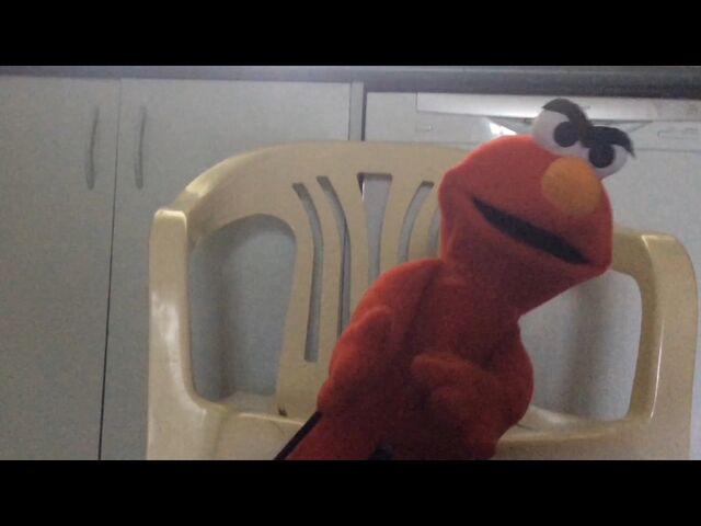 File:Elmo-chair2.jpg