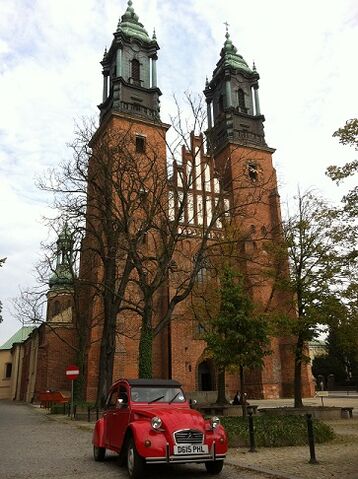 File:Poppy at Poznan Cathedral.jpg