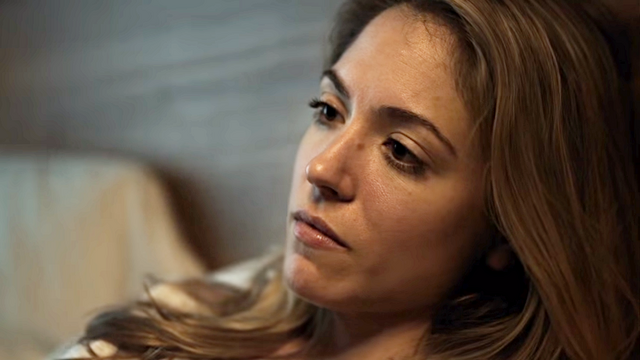 File:Emily Burke (Episode 1)-04.png