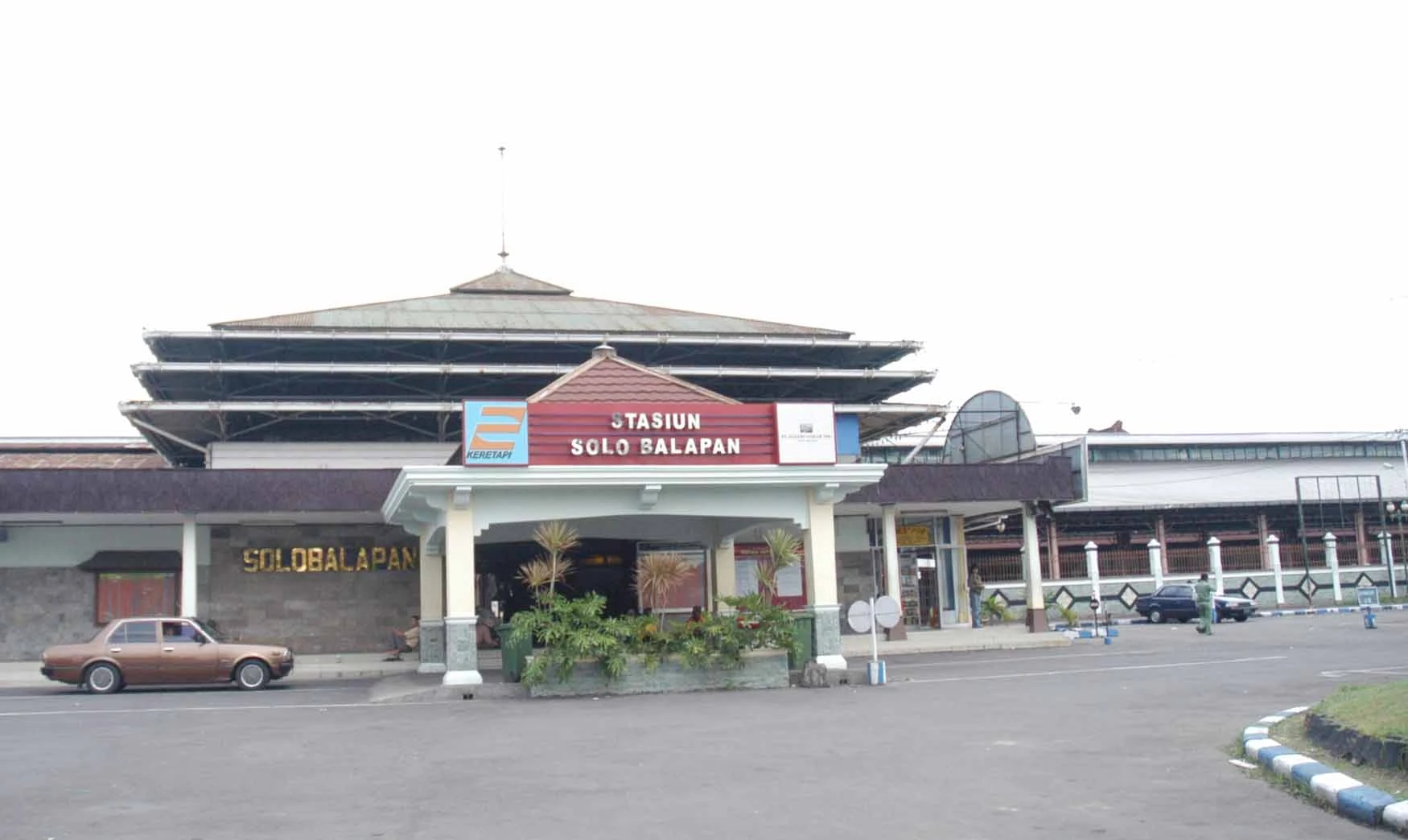 Image - Stasiun-Solo-Balapan.jpg  Kereta Api Indonesia 