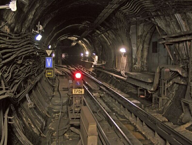 File:Tunnelllll.jpg