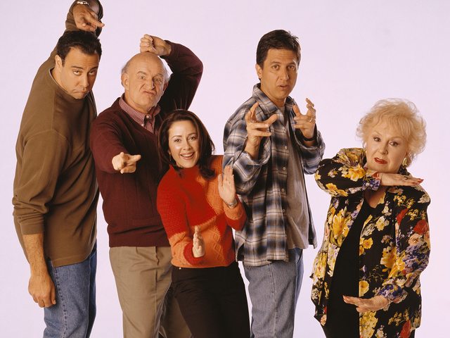 File:Everybody-Loves-Raymond cast 1024-768.jpg.png