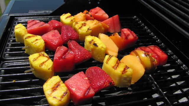 File:Grilledfruitkabobs.jpg
