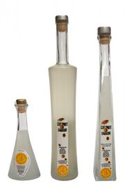 Coconut liqueur